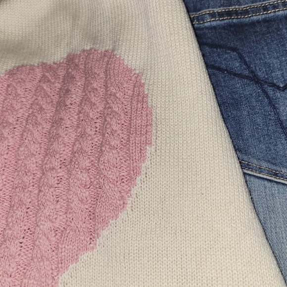 NWT Heart Pull Over Sweater - Picture 5 of 5
